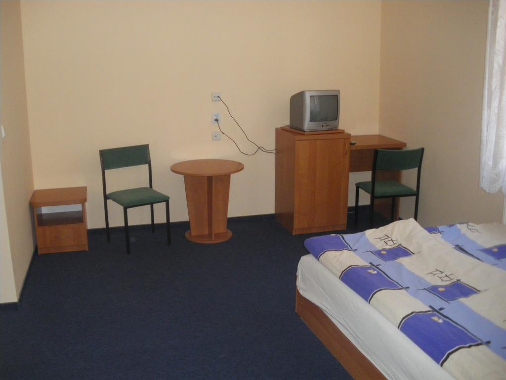 Hôtel Osrodek Wypoczynkowy Ognisko à Krynica-Zdrój Extérieur photo